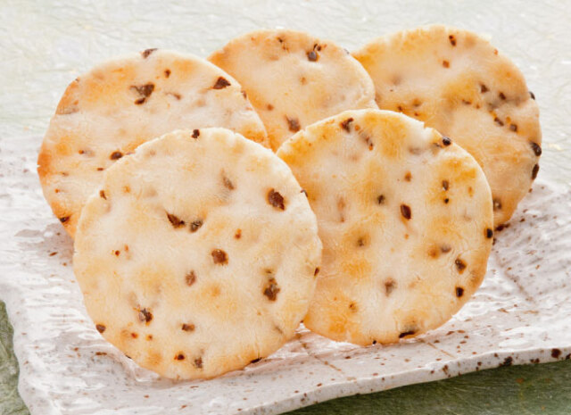 だだちゃ豆せんべいサラダ　SK043